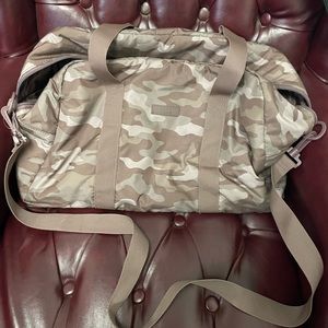 Pink by Victoria’s Secret small duffel bag camo